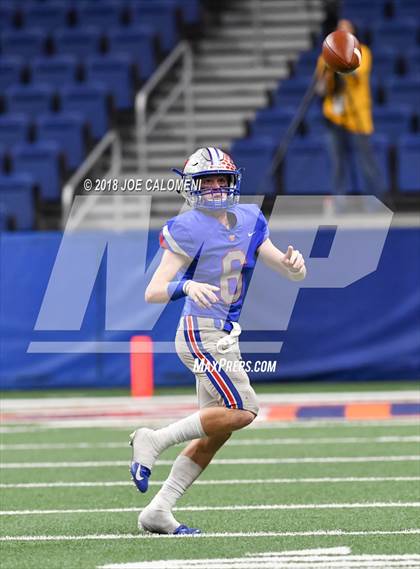 Thumbnail 1 in Brennan vs Westlake (UIL 6A Area Playoff) photogallery.