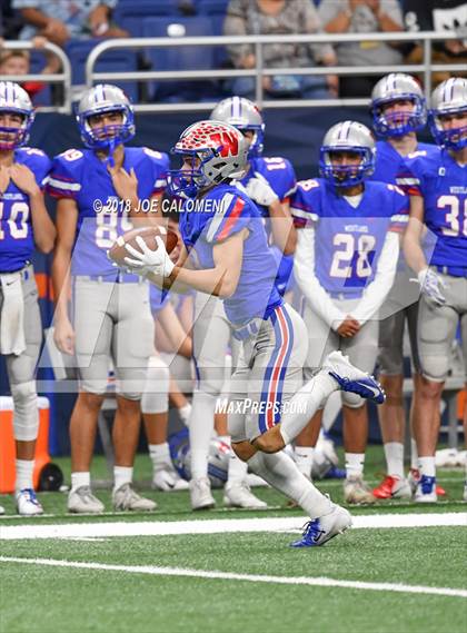 Thumbnail 3 in Brennan vs Westlake (UIL 6A Area Playoff) photogallery.