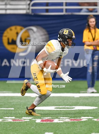 Thumbnail 2 in Brennan vs Westlake (UIL 6A Area Playoff) photogallery.