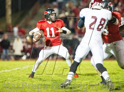 Thumbnail 1 in Lowell vs. Muskegon  (MHSAA Region 1- Division 2 District Final) photogallery.