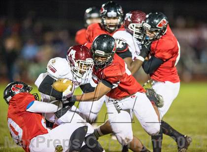 Thumbnail 2 in Lowell vs. Muskegon  (MHSAA Region 1- Division 2 District Final) photogallery.