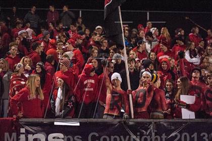 Thumbnail 1 in Lowell vs. Muskegon  (MHSAA Region 1- Division 2 District Final) photogallery.