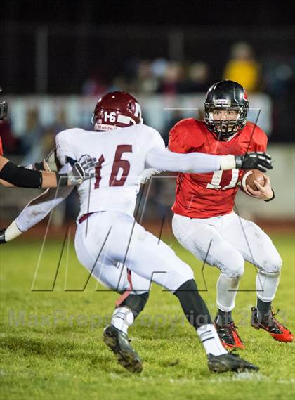 Thumbnail 2 in Lowell vs. Muskegon  (MHSAA Region 1- Division 2 District Final) photogallery.