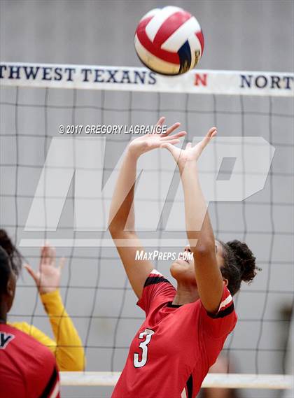 Thumbnail 2 in Fossil Ridge vs Mansfield Legacy photogallery.