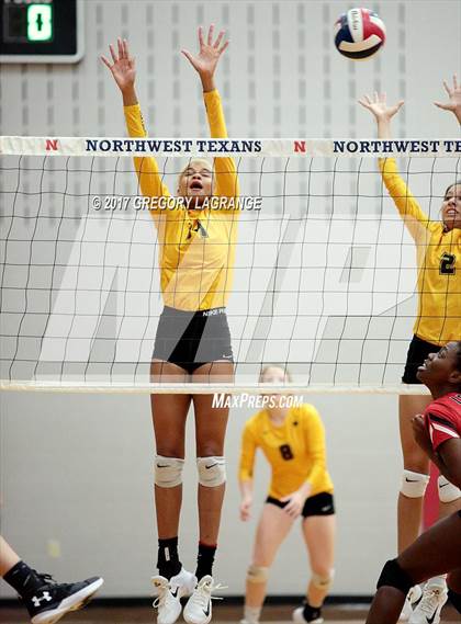Thumbnail 1 in Fossil Ridge vs Mansfield Legacy photogallery.