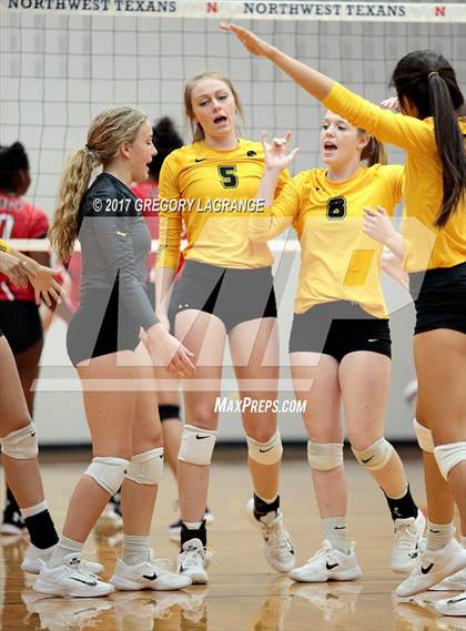 Thumbnail 1 in Fossil Ridge vs Mansfield Legacy photogallery.