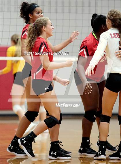 Thumbnail 2 in Fossil Ridge vs Mansfield Legacy photogallery.