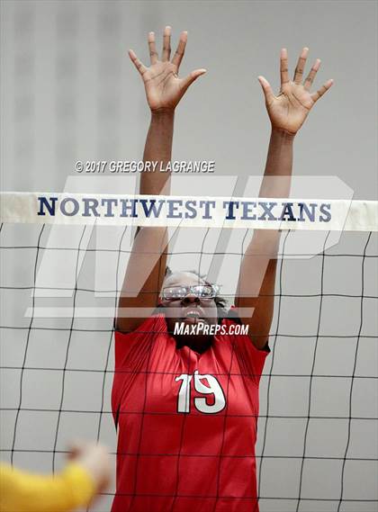 Thumbnail 1 in Fossil Ridge vs Mansfield Legacy photogallery.