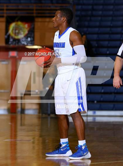 Thumbnail 1 in Valor Christian vs. Bingham (Tarkanian Classic) photogallery.