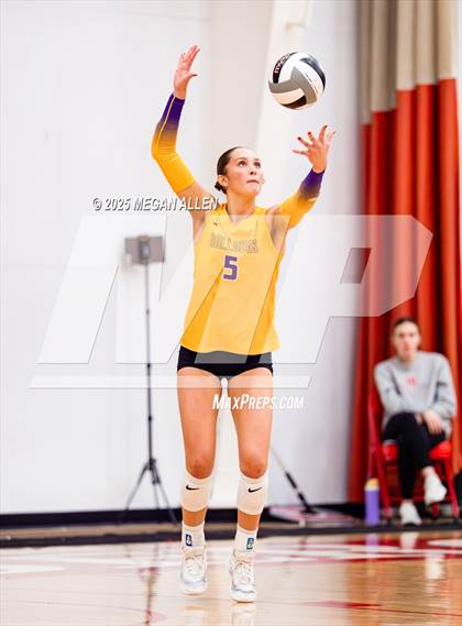 Thumbnail 1 in Notre Dame-Cathedral Latin @ Bloom-Carroll (OHSAA District III Semifinal) photogallery.