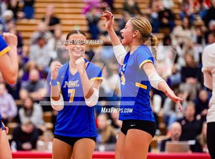 Thumbnail 3 in Notre Dame-Cathedral Latin @ Bloom-Carroll (OHSAA District III Semifinal) photogallery.