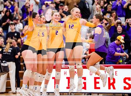 Thumbnail 2 in Notre Dame-Cathedral Latin @ Bloom-Carroll (OHSAA District III Semifinal) photogallery.