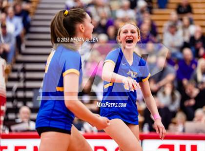 Thumbnail 1 in Notre Dame-Cathedral Latin @ Bloom-Carroll (OHSAA District III Semifinal) photogallery.