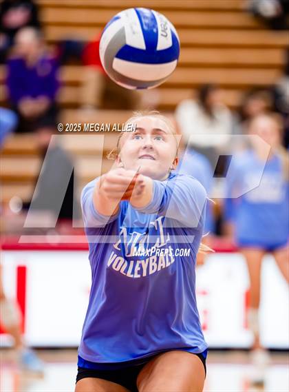 Thumbnail 2 in Notre Dame-Cathedral Latin @ Bloom-Carroll (OHSAA District III Semifinal) photogallery.