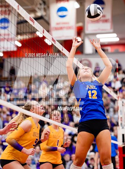 Thumbnail 2 in Notre Dame-Cathedral Latin @ Bloom-Carroll (OHSAA District III Semifinal) photogallery.