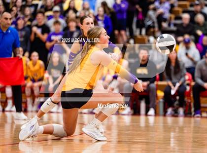 Thumbnail 3 in Notre Dame-Cathedral Latin @ Bloom-Carroll (OHSAA District III Semifinal) photogallery.