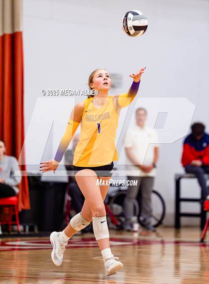 Thumbnail 1 in Notre Dame-Cathedral Latin @ Bloom-Carroll (OHSAA District III Semifinal) photogallery.