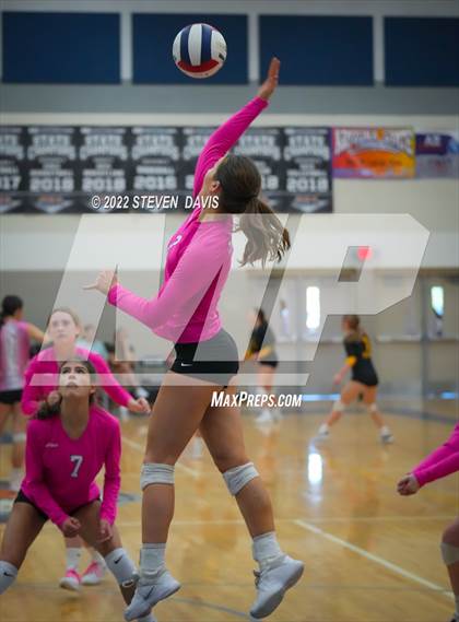 Thumbnail 3 in Scottsdale Christian Academy vs. Show Low (Spiketown Invitational) photogallery.