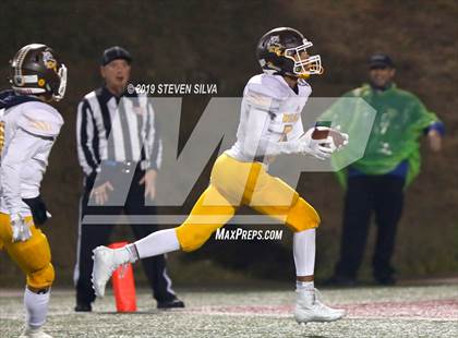 Thumbnail 1 in Bishop's vs. El Camino (CIF SDS D2 Final) photogallery.