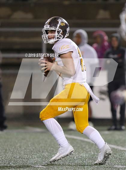 Thumbnail 3 in Bishop's vs. El Camino (CIF SDS D2 Final) photogallery.