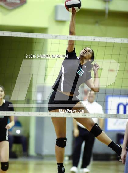 Thumbnail 1 in Granada Hills Charter vs Palisades (CIF LACS Final) photogallery.