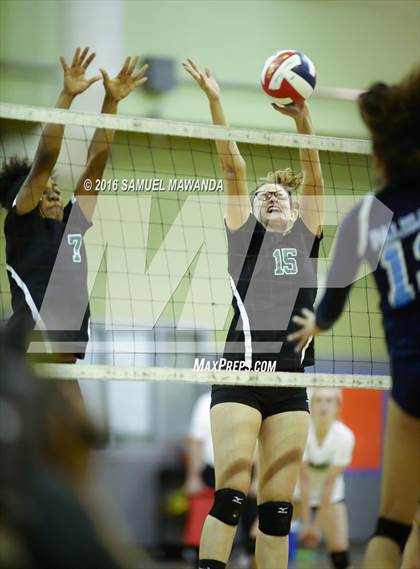 Thumbnail 3 in Granada Hills Charter vs Palisades (CIF LACS Final) photogallery.