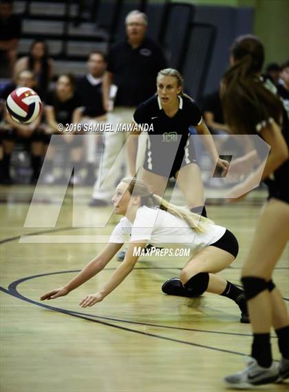 Thumbnail 2 in Granada Hills Charter vs Palisades (CIF LACS Final) photogallery.