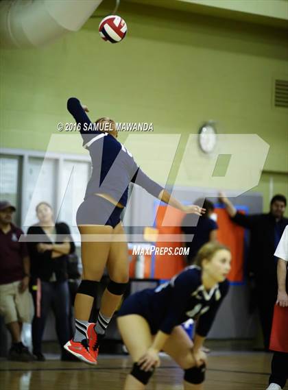 Thumbnail 2 in Granada Hills Charter vs Palisades (CIF LACS Final) photogallery.
