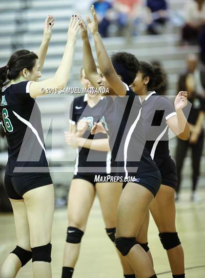 Thumbnail 3 in Granada Hills Charter vs Palisades (CIF LACS Final) photogallery.