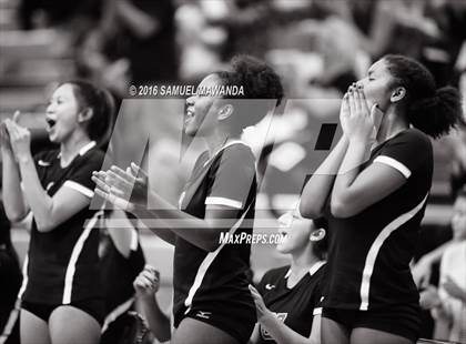 Thumbnail 3 in Granada Hills Charter vs Palisades (CIF LACS Final) photogallery.