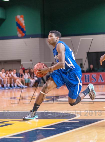 Thumbnail 1 in Statesville vs Hunter Huss (NCHSAA 3A Western Regional Final) photogallery.