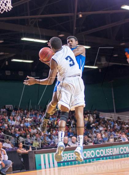 Thumbnail 3 in Statesville vs Hunter Huss (NCHSAA 3A Western Regional Final) photogallery.