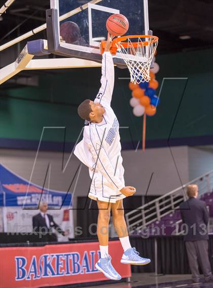 Thumbnail 1 in Statesville vs Hunter Huss (NCHSAA 3A Western Regional Final) photogallery.