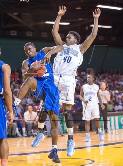 Thumbnail 1 in Statesville vs Hunter Huss (NCHSAA 3A Western Regional Final) photogallery.