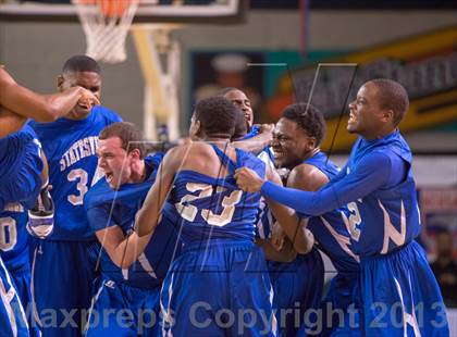 Thumbnail 3 in Statesville vs Hunter Huss (NCHSAA 3A Western Regional Final) photogallery.