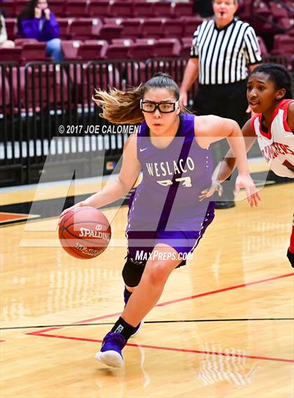 Thumbnail 3 in Lee [Robert E.] vs Weslaco (NEISD Invitational) photogallery.