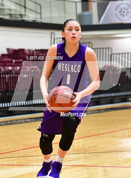 Thumbnail 3 in Lee [Robert E.] vs Weslaco (NEISD Invitational) photogallery.