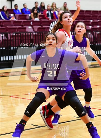 Thumbnail 2 in Lee [Robert E.] vs Weslaco (NEISD Invitational) photogallery.