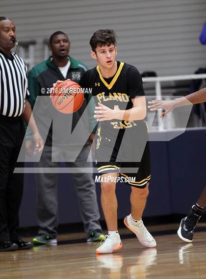 Thumbnail 3 in Plano East vs Fort Bend Hightower (McDonald's Texas Invitational) photogallery.