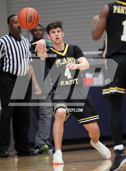 Thumbnail 2 in Plano East vs Fort Bend Hightower (McDonald's Texas Invitational) photogallery.