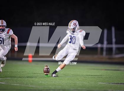 Thumbnail 1 in Dickson County @ Houston (TSSAA 6A 1st Round) photogallery.