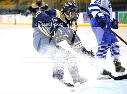 Thumbnail 2 in Millburn vs Oratory Prep photogallery.