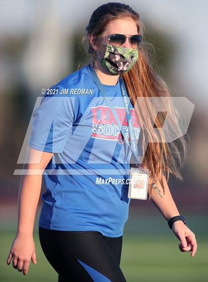Thumbnail 2 in Rouse @ Leander photogallery.