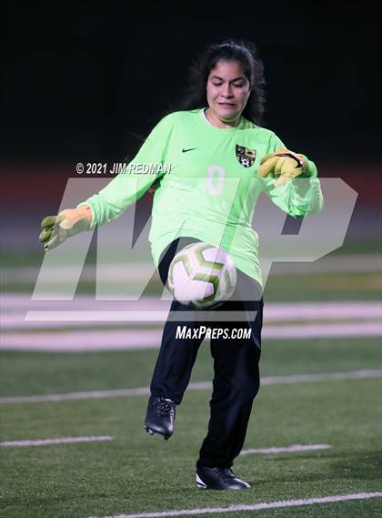 Thumbnail 2 in Rouse @ Leander photogallery.