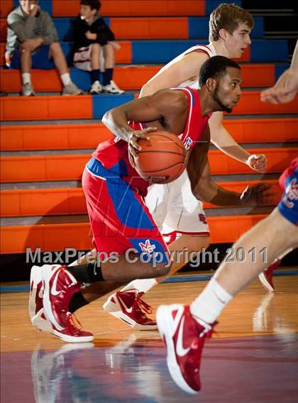 Thumbnail 1 in Calloway County vs. Massac County (Marshall County Hoopfest) photogallery.