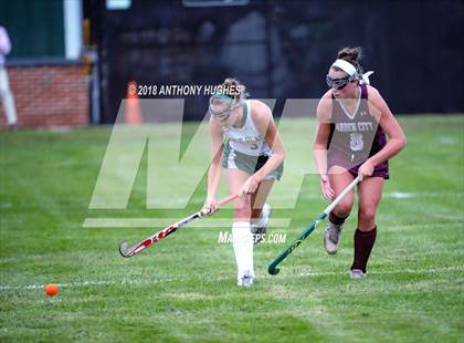 Thumbnail 3 in Garden City vs Carle Place photogallery.