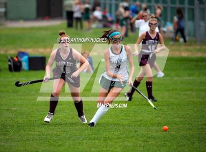Thumbnail 3 in Garden City vs Carle Place photogallery.