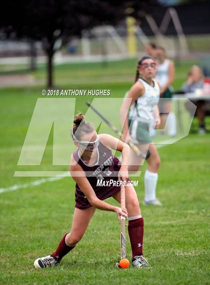 Thumbnail 1 in Garden City vs Carle Place photogallery.