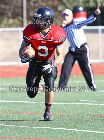 Thumbnail 2 in Healdsburg @ Salesian (CIF NCS D4 Semifinal) photogallery.