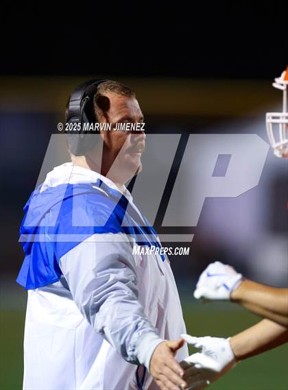 Thumbnail 2 in Westlake vs Rio Mesa photogallery.